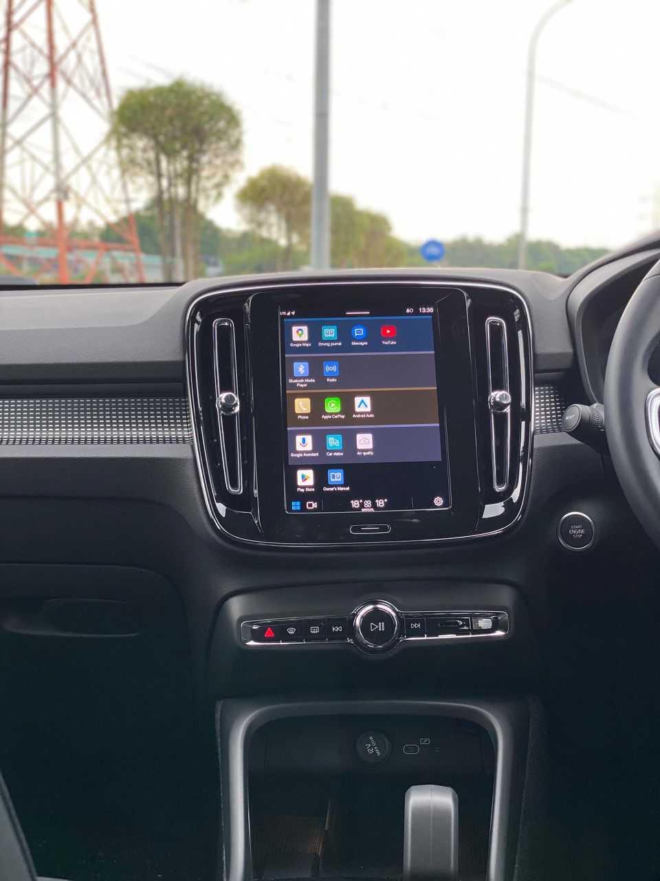 Volvo  XC40 Plus, B5 AWD Mild hybrid, Petrol, Dark