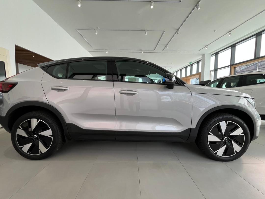 Volvo  EC40 Ultra, Twin Motor, Electric