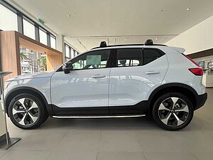 Volvo  XC40 Plus, B5 AWD Mild hybrid, Petrol, Dark