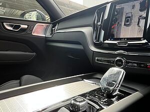 Volvo  XC60 Ultra, T8 AWD Plug-in hybrid, Electric/Petrol, Dark