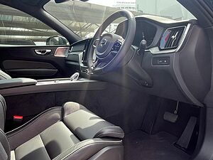 Volvo  XC60 Ultra, T8 AWD Plug-in hybrid, Electric/Petrol, Dark