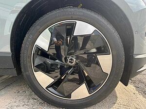 Volvo  EX30 Ultra, Single Motor Extended Range, Electric