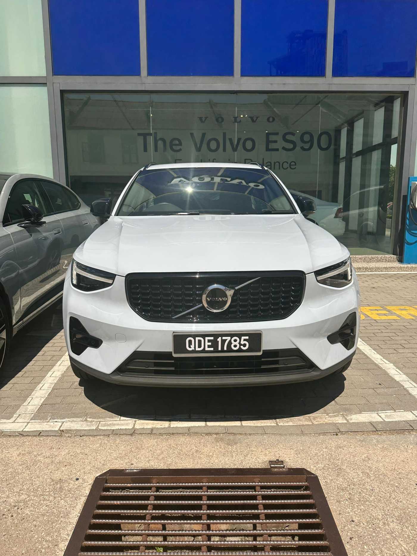 Volvo  XC40 Plus, B5 AWD Mild hybrid, Petrol, Dark