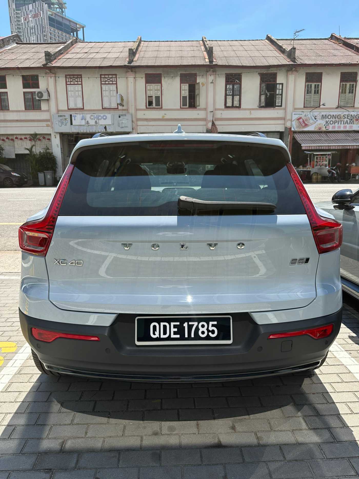 Volvo  XC40 Plus, B5 AWD Mild hybrid, Petrol, Dark